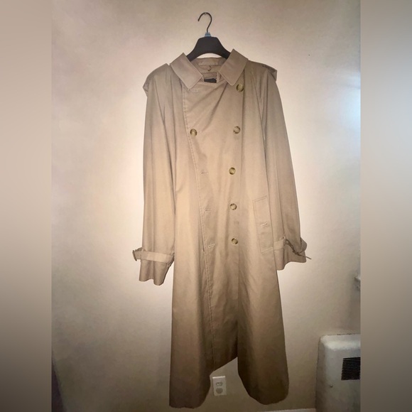 Men’s Burberry Belted Trench Coat - Picture 3 of 5